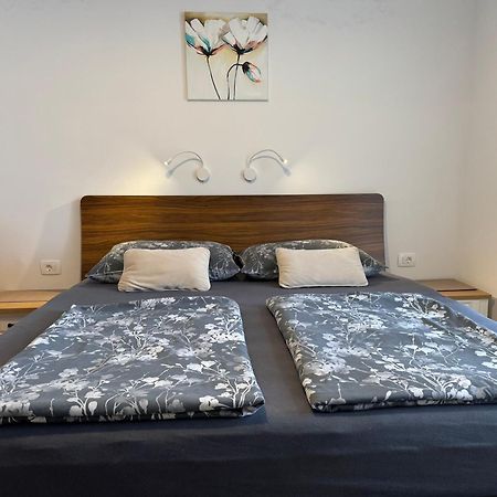 Guest House Deskovic Мощеницька Драга Екстер'єр фото